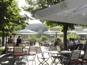 Biergarten und Schirmbar Clausensee